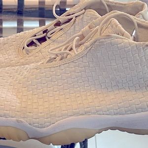 Jordan Future mid. 9.5